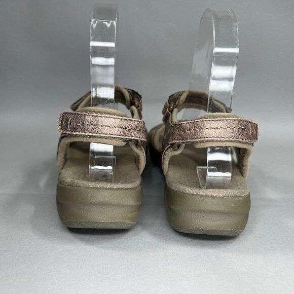 Clarks Women's Size 6 Bronze Leather Velcro Strap Sandals - Picture 5 of 11